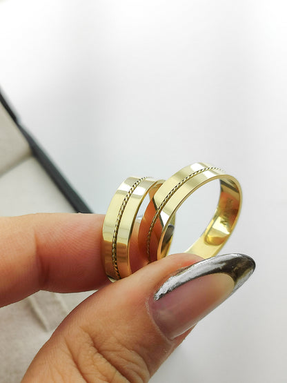 Aliança Reta em Ouro com Fio Torcido 5mm