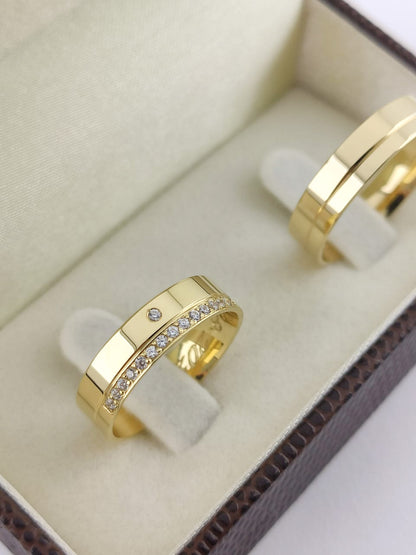 Aliança de Casamento Reta em Ouro com Diamantes 5mm
