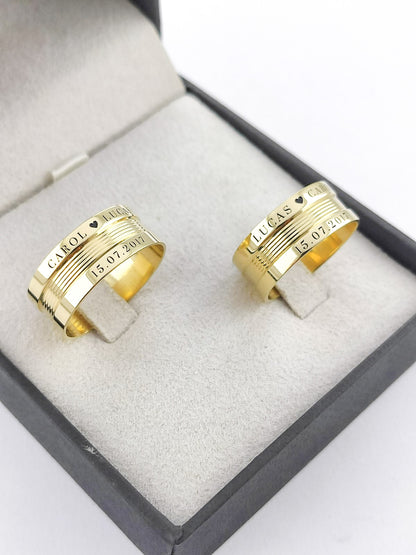 Aliança Reta Larga em Ouro com Diamantes Gravadas 8mm