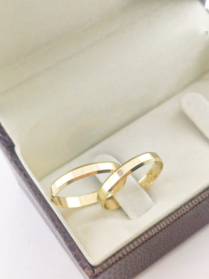 Aliança Reta em Ouro 3mm com Diamante