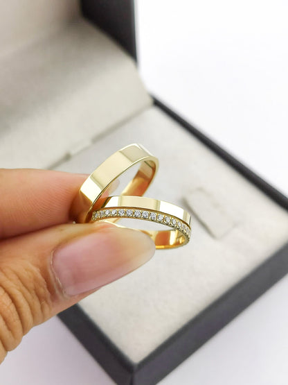 Aliança Reta em Ouro com Diamantes 4mm